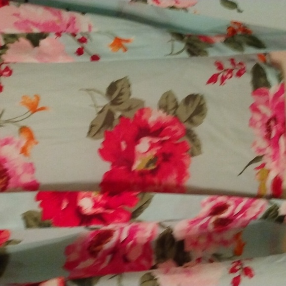 Topper - Picture 2 of 7